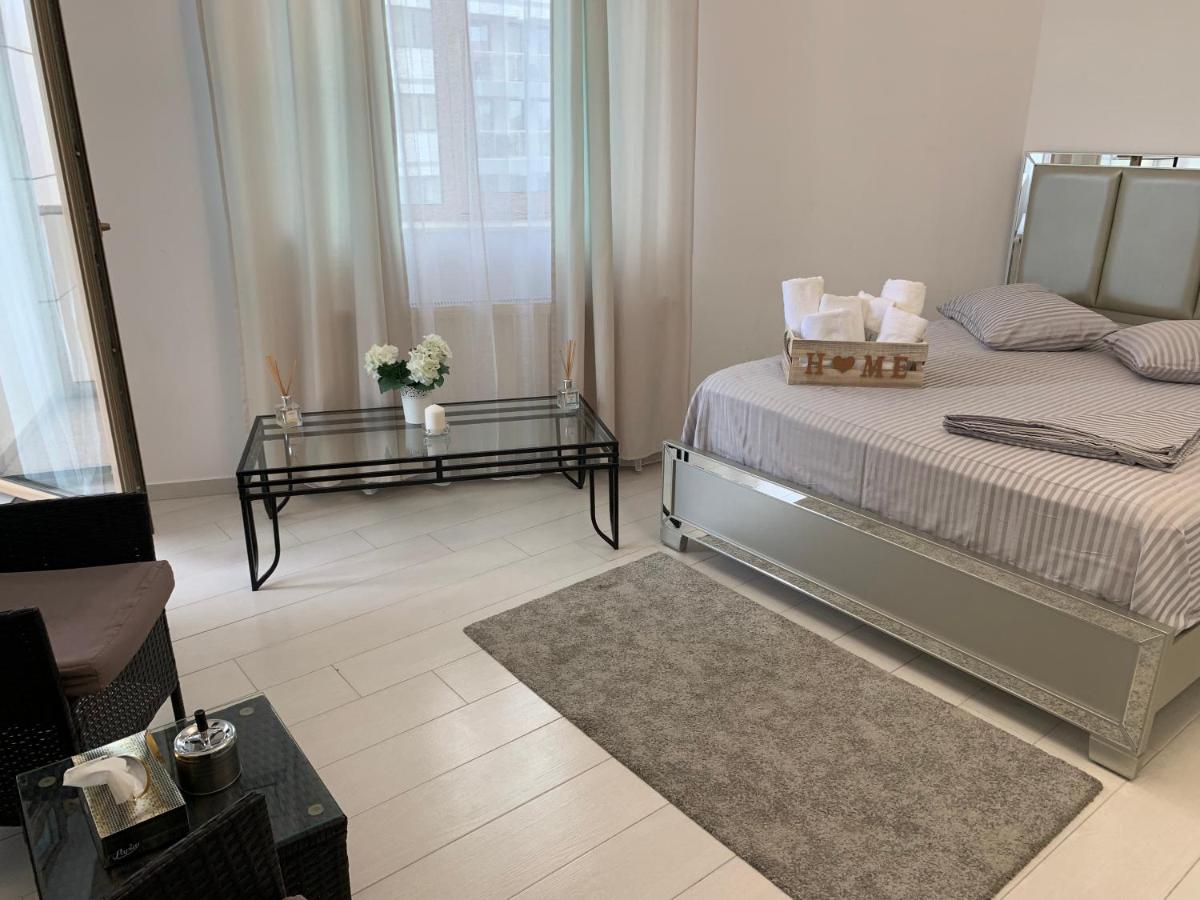 Premier Apartaments By Twin Residence 马马亚 外观 照片